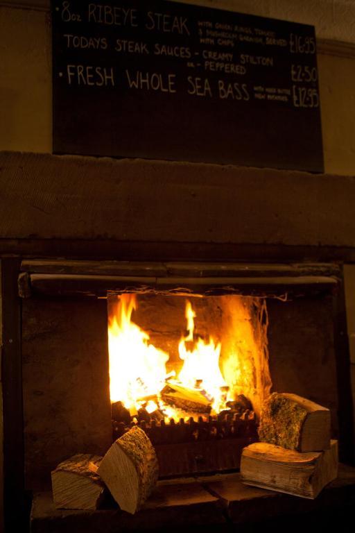 Hotel The Cavendish Arms à Cartmel Extérieur photo