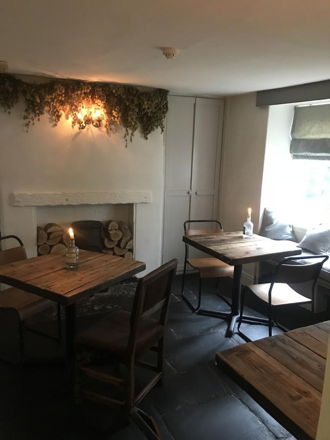Hotel The Cavendish Arms à Cartmel Extérieur photo